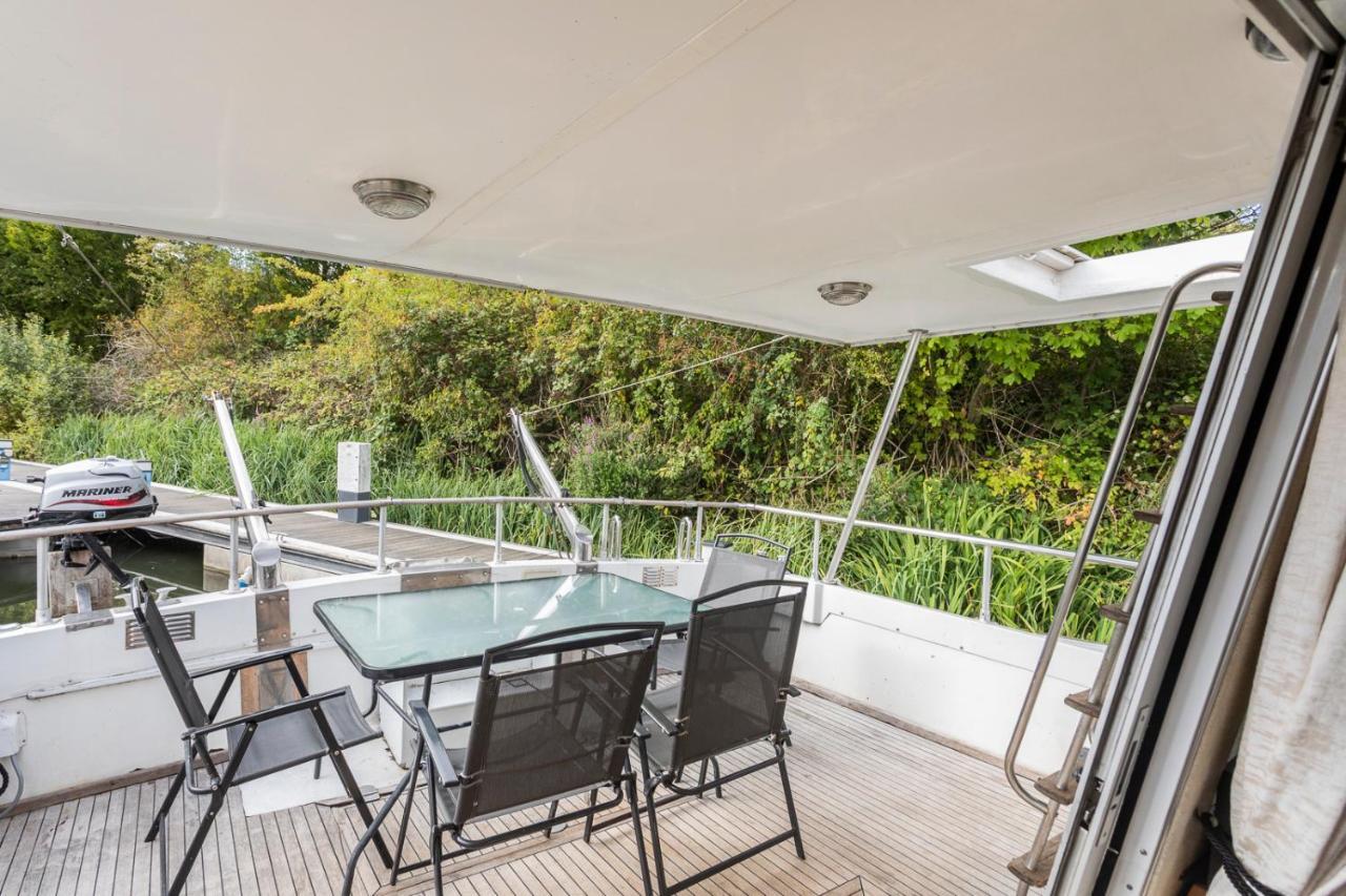 Eucala Motor Yacht Ξενοδοχείο East Molesey Εξωτερικό φωτογραφία