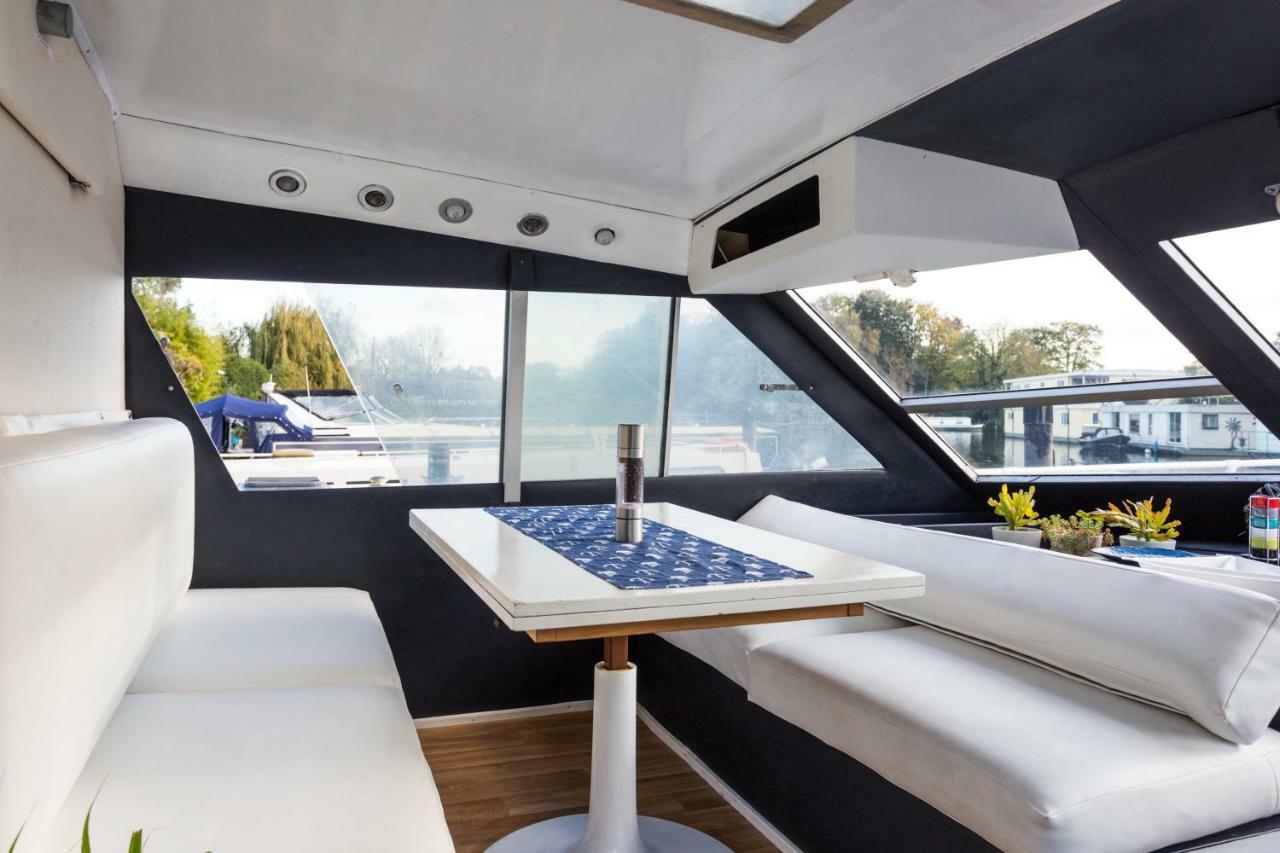 Eucala Motor Yacht Ξενοδοχείο East Molesey Εξωτερικό φωτογραφία